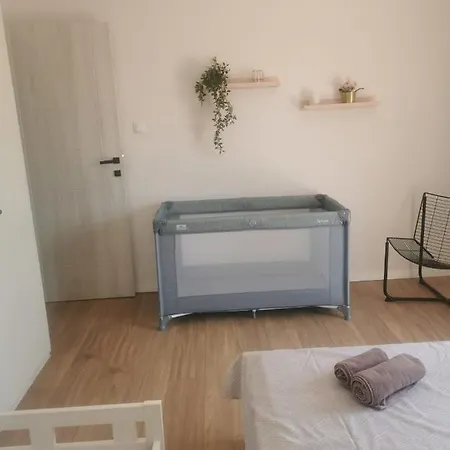 Mini House Mara Lägenhet Rovanjska