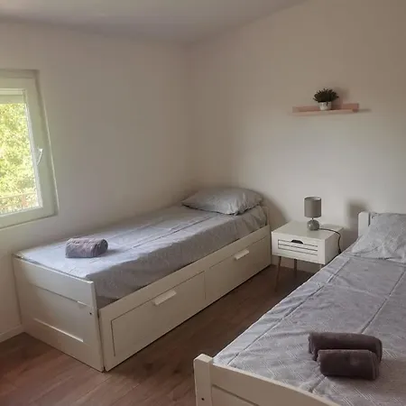 Mini House Mara Appartement *