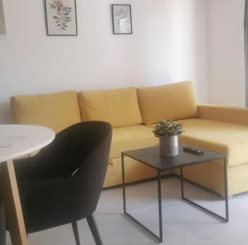 Apartament Mini House Mara *