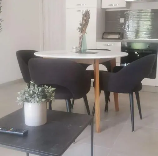Mini House Mara